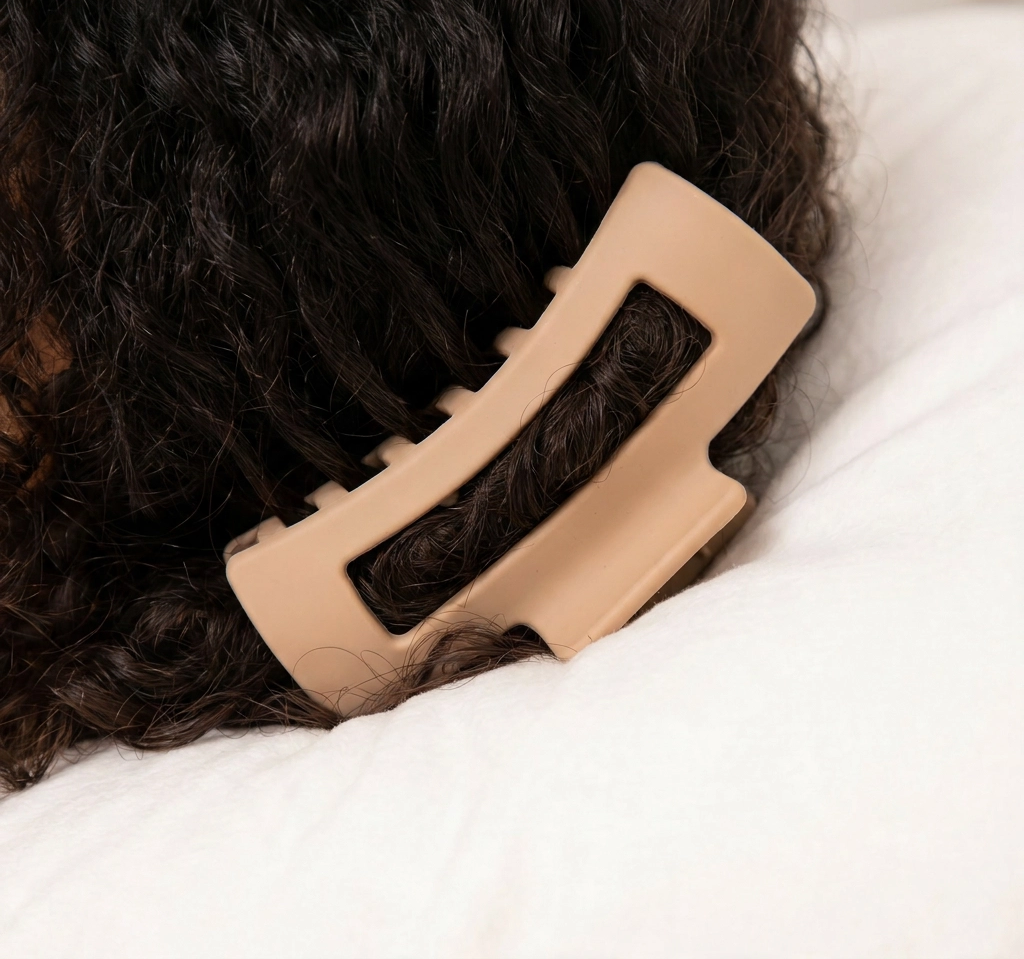 No-Pressure Cloud Hair Clip